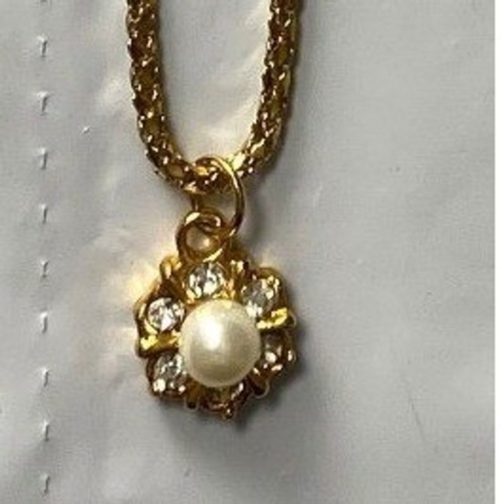 Gold Tone Chain Necklace Faux Pearl Rhinestone‎ Pendant